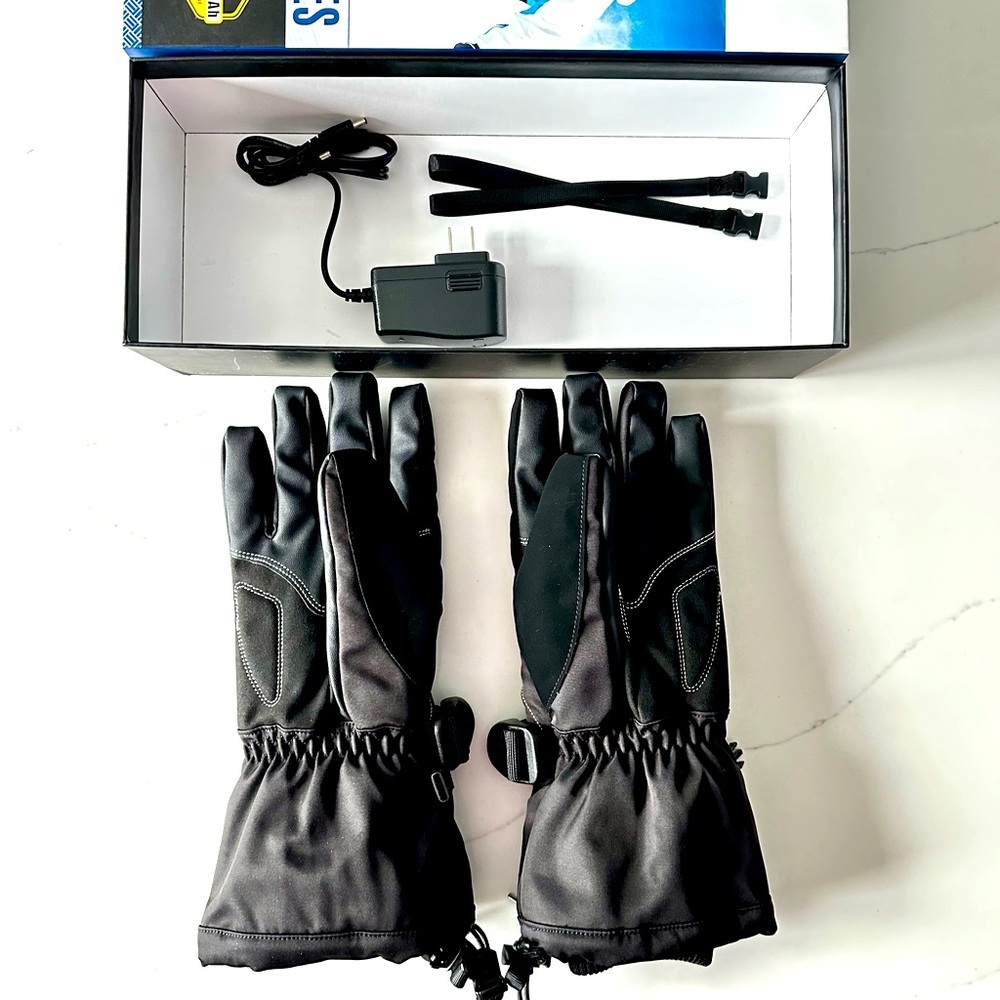 BNIB: Heated waterproof gloves | large